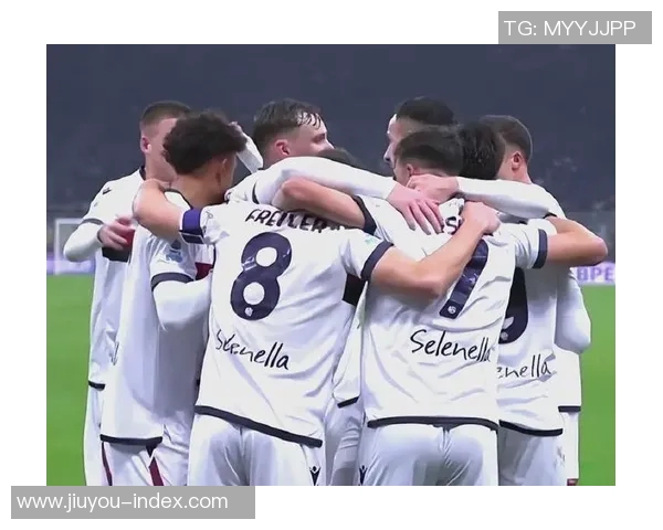 国米与利物浦友谊赛战平绝杀瞬间引发争议判罚全场沸腾