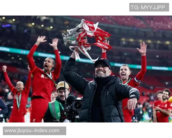 那不勒斯友谊赛大胜利物浦五球横扫引发全场震撼