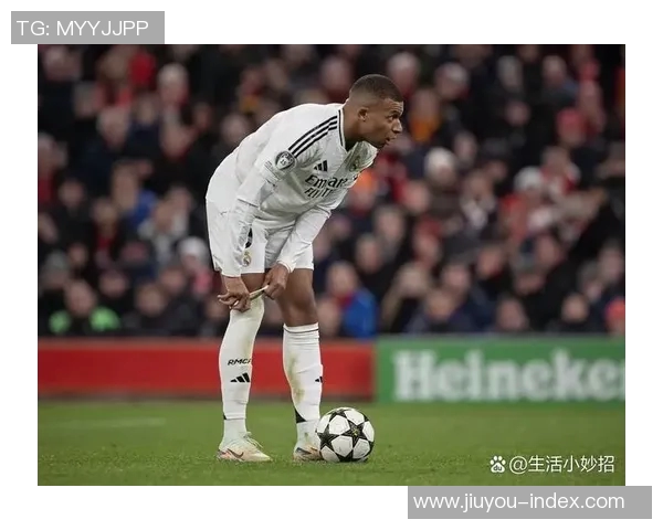 足总杯激战利物浦与皇马0比0平争议判罚引发全场热议