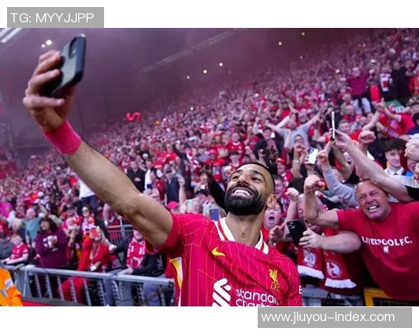 世界杯精彩对决那不勒斯完胜利物浦逆转瞬间引发全场狂欢